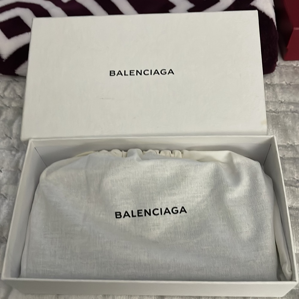 Balenciaga wallet preloved excellent condition black leather full set. - Picture 12 of 12